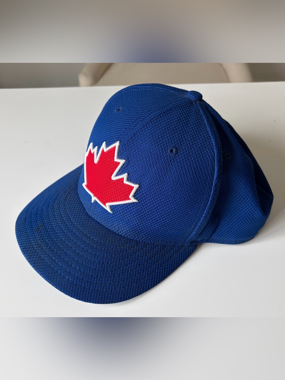 New Era Blue Jays 59FIFTY Fitted Cap with Red Maple Leaf Accent